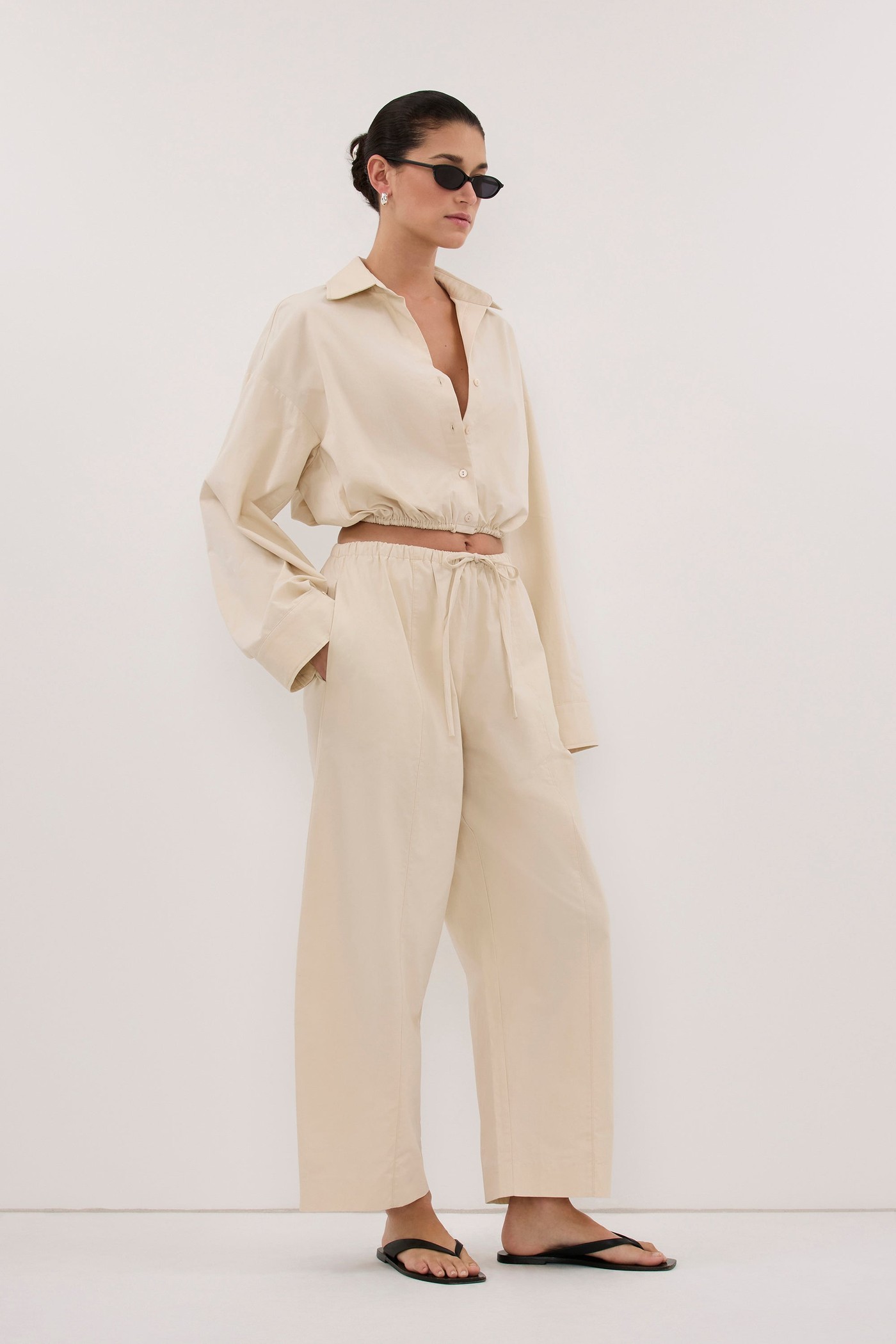Scout Plaster Cotton Barrel Leg Pant view 3